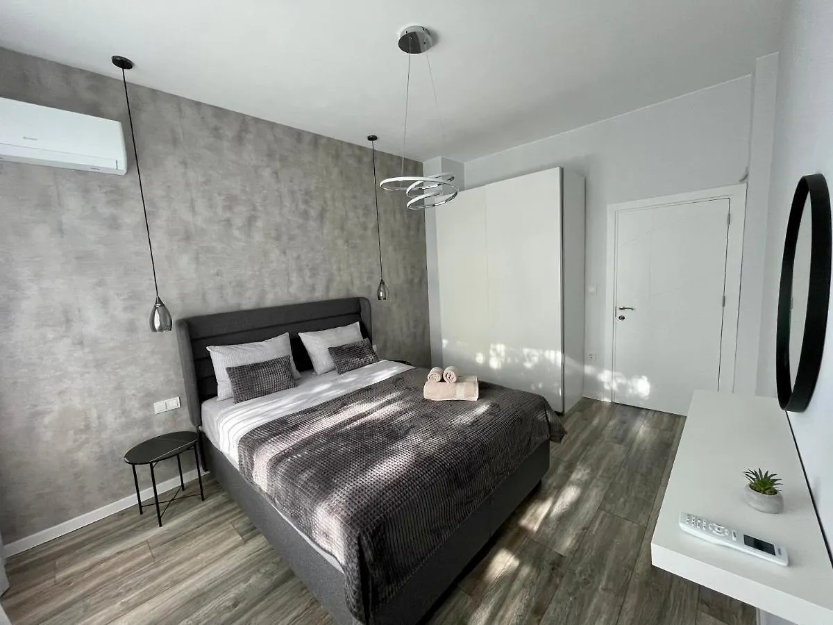 Vanquish Central Apartment Varna