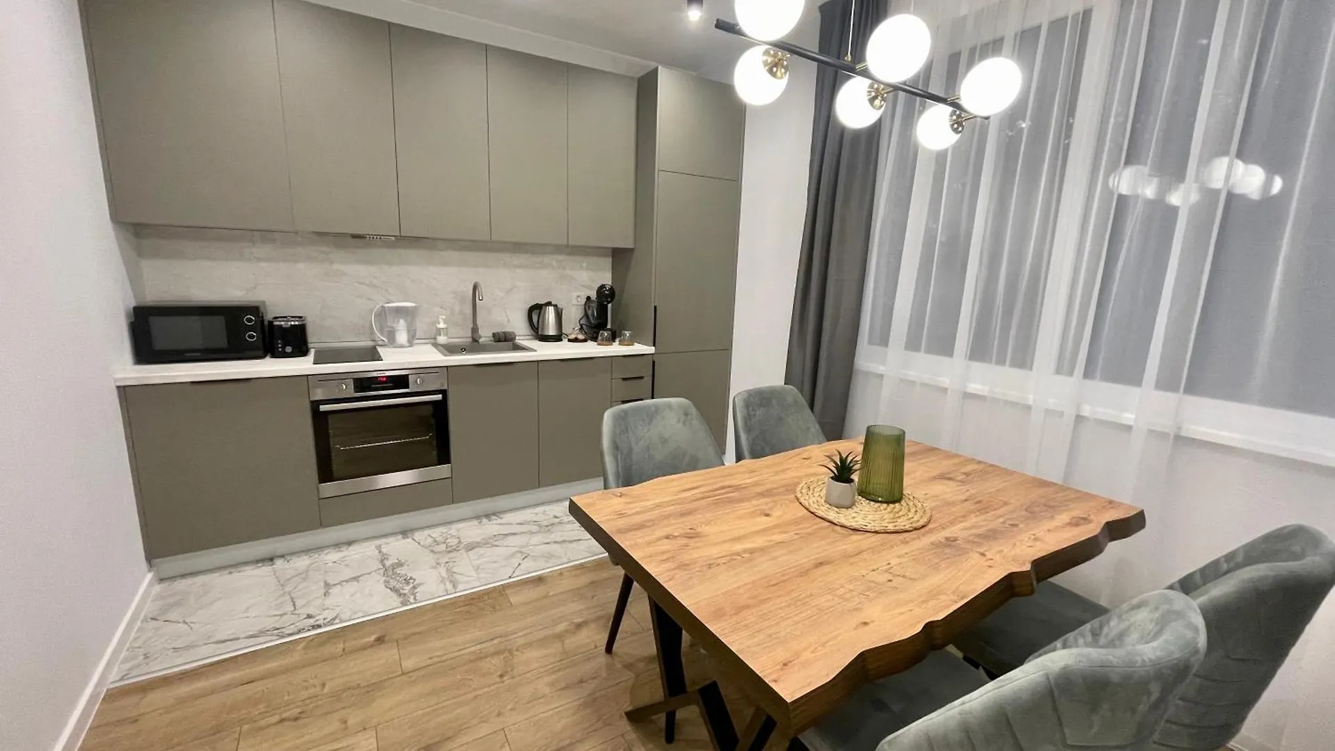 Vanquish Central Apartment Varna