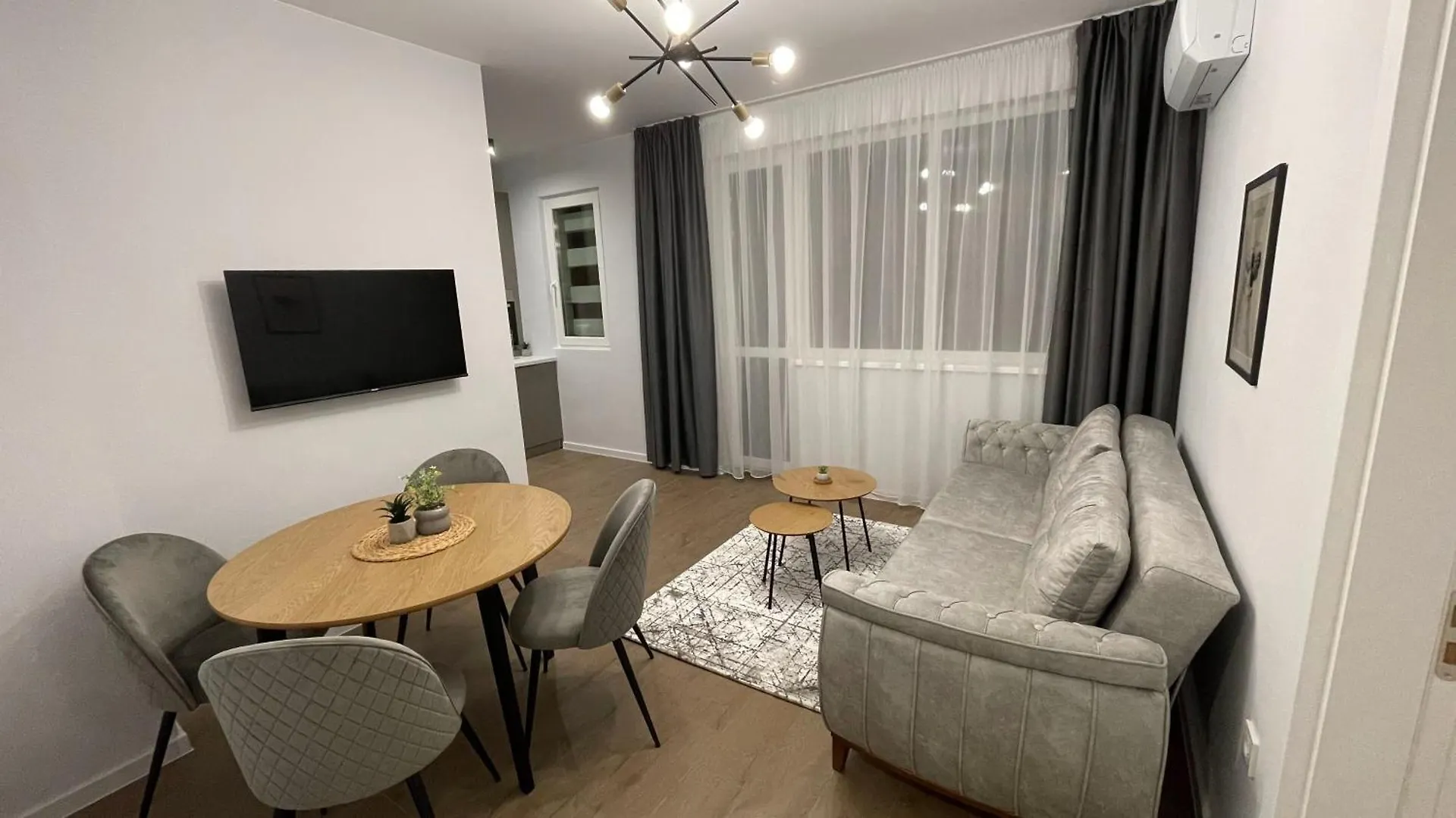 Vanquish Central Apartment Varna
