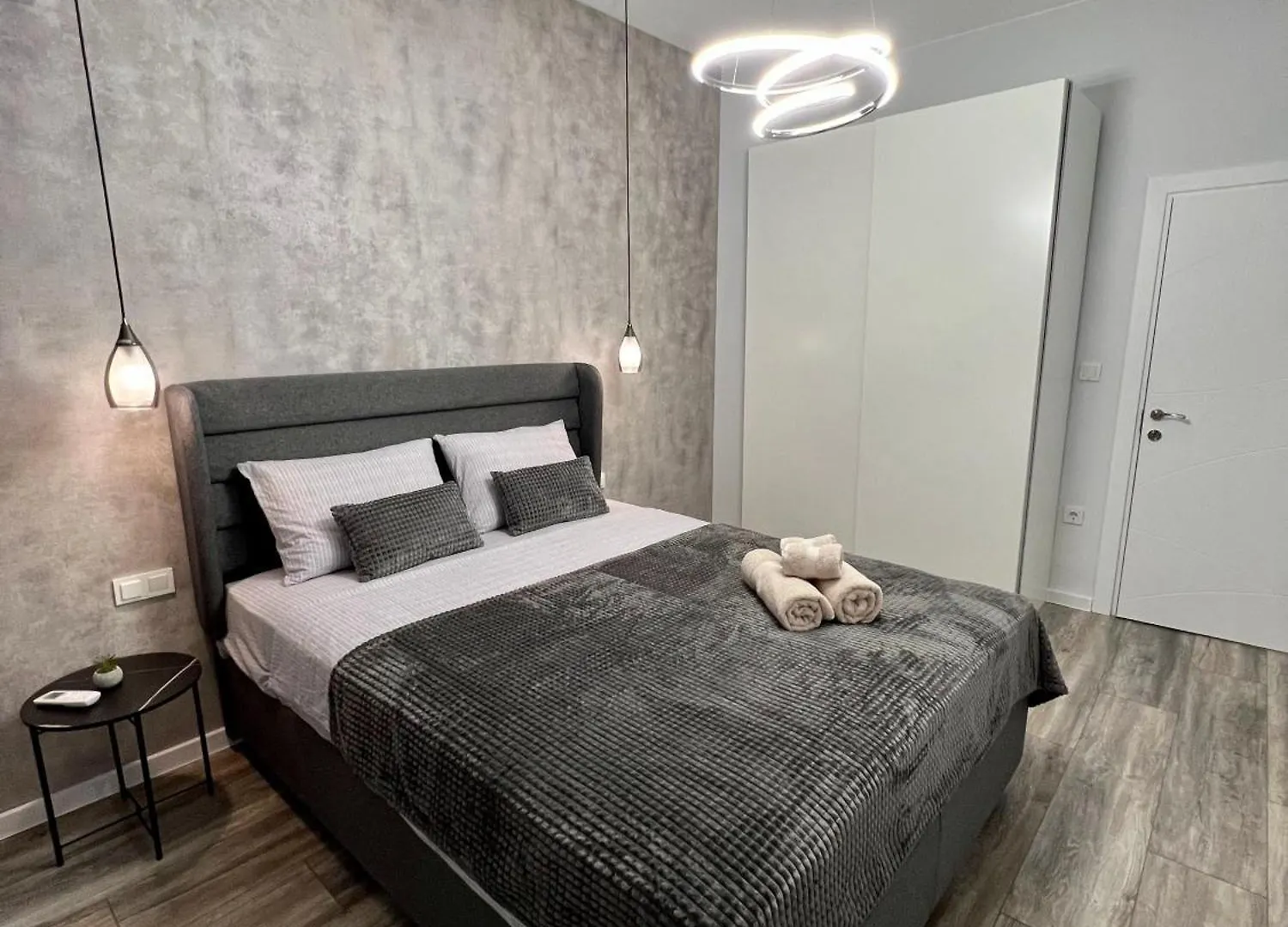 Vanquish Central Apartment Varna